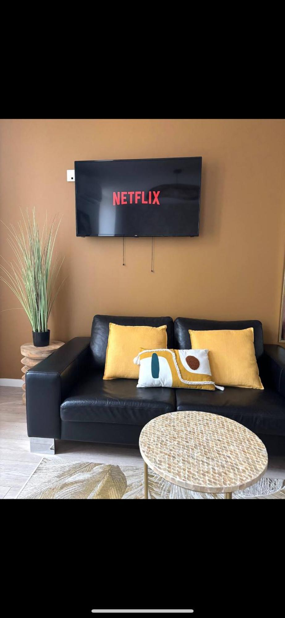 - Le 103 Apartment